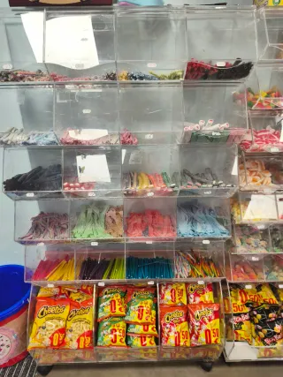 Expositor expositora gominolas chuches caramelo