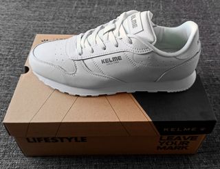 Zapatillas casual unisex Victory Kelme (Talla 42)