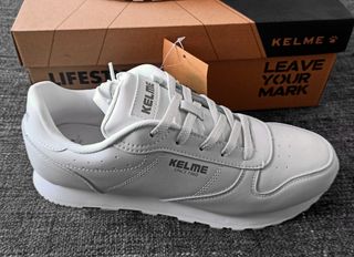 Zapatillas casual unisex Victory Kelme (Talla 42)