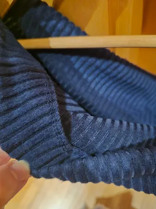 Top manga larga azul marino talla L