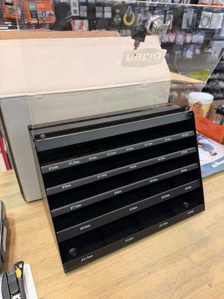 Armario expositor brocas con llave