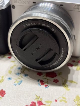 Sony a6100 Kit Cámara Digital perfecta novatos.