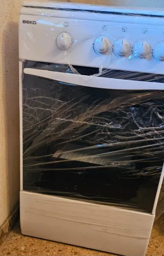 Cocina de gas Beko blanca
