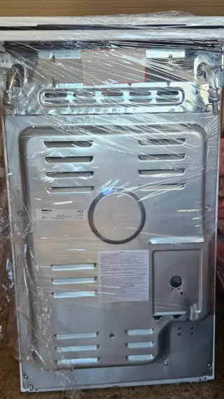 Cocina de gas Beko blanca