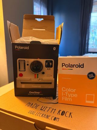 Cámara Polaroid One Step+.NUEVA y SIN USO.