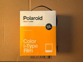 Cámara Polaroid One Step+.NUEVA y SIN USO.