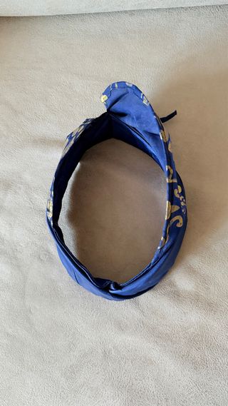 Gorro tradicional balinés Udeng azul y dorado 55cm