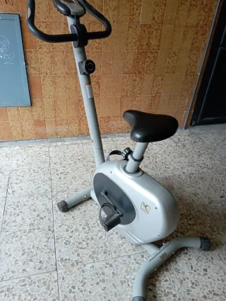 Bicicleta Estática Domyos MG-7000