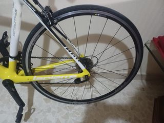 Bicicleta de carretera Lapierre, fibra de carbono.