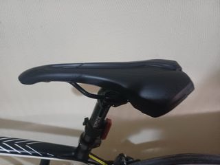 Bicicleta de carretera Lapierre, fibra de carbono.