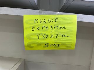 Mueble expositor de pared madera