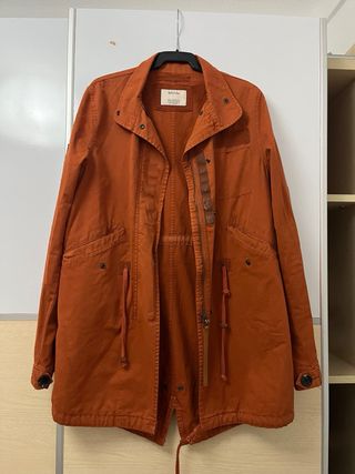 Chaqueta Bershka Naranja. Vaquera.