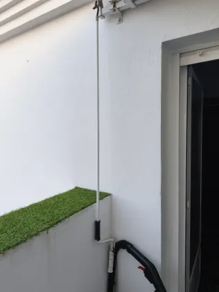 Toldo retráctil a rayas 3 x 2'5 Hay que limpiarlo