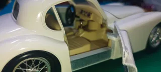 Modello Jaguar XK 120 (1946) 1/24 Burago