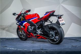 HONDA CBR 1000RR FIREBLADE SP REESTRENO * IMPECABLE * AKRAPOVIC * BREMBO * OHLINS *