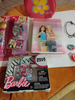 Barbie accessori: album foto, porta trucchi, anell