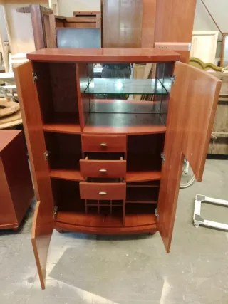 Mueble de salón de madera