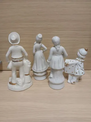 Statuette Capodimonte e zumas in ceramica bianca