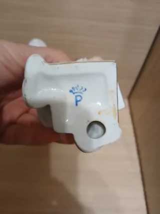 Statuette Capodimonte e zumas in ceramica bianca