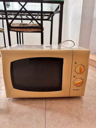 Microondas Bluesky blanco