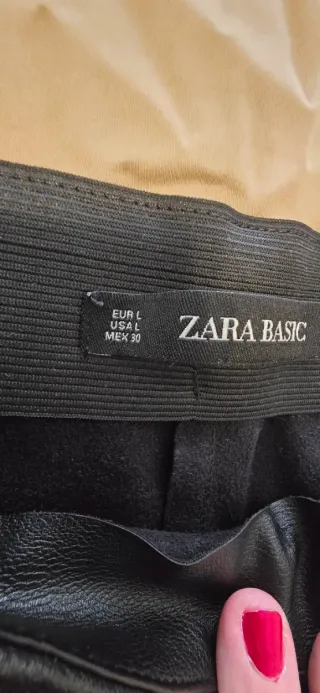 Leggings efecto piel Zara