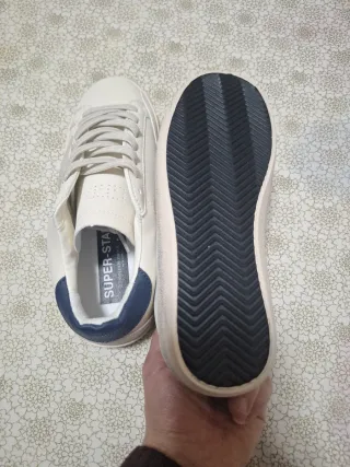 Zapatillas Blancas con Estrella Azul