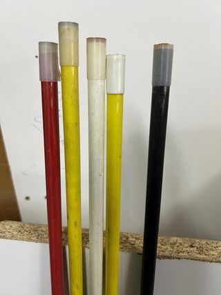 Tacos de billar de colores,a 15€ la unidad