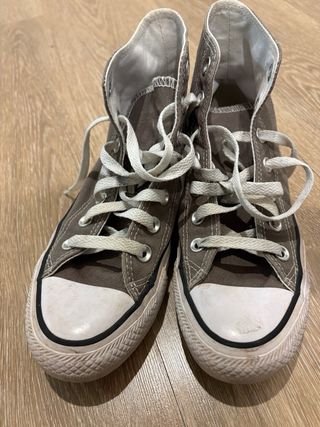Zapatillas Converse grises, en muy buen estado