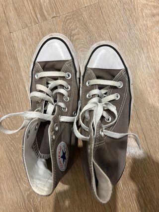Zapatillas Converse grises, en muy buen estado