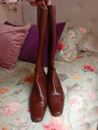 Botas altas de piel nuevas