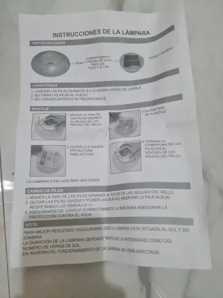 Lámpara solar flotante