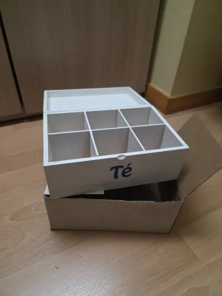 Caja de té de madera blanca