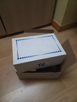 Caja de té de madera blanca