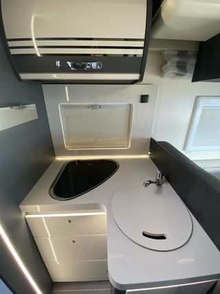 Alquiler Autocaravana Roller Team Kronos 284 TL