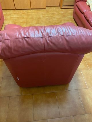 Poltrona in pelle rossa