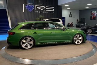 Audi A4 RS4 Avant TFSI quattro