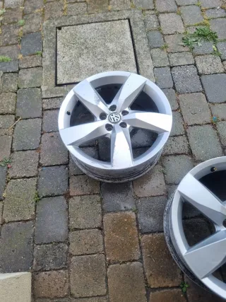 Cerchi in lega da 17 pollici T-cross originali