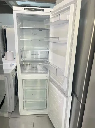 NEVERA COMBI L.G NO FROST ENERGÍA A+++