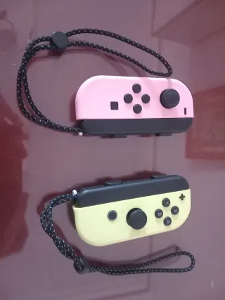 Nintendo Switch + 2 juegos + mandos + tarjeta sd