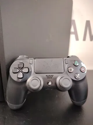 PS4 Slim 500GB Negra + 1 Año Garantía
