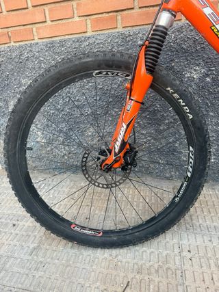 Bicicleta de Montaña Felt Naranja