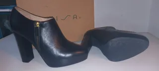 Botines Unisa Negros Tacón