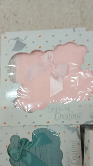 Toquilla bebé con lazo rosa