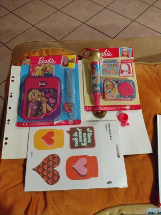 Barbie: Diario, Microfono, Adesivi
