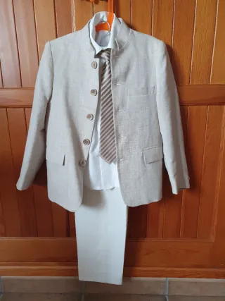 Traje comunión niño beige