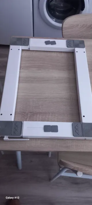 Soporte ajustable para lavadora