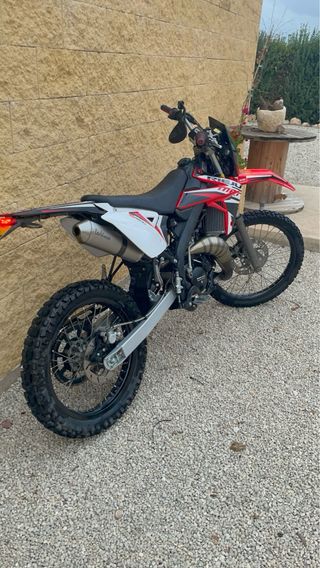 Rieju MRT Escape Leovince HOMOLOGADO