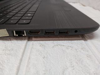 Portatil HP Pavilion 15-ay005ns  (1760)