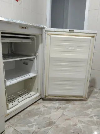Congelador Beko funcionando perfectamente