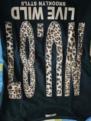 Camiseta Bershka Live Wild Talla S